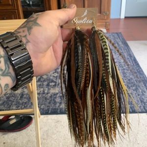 Real feather lady’s earrings beautiful feathers